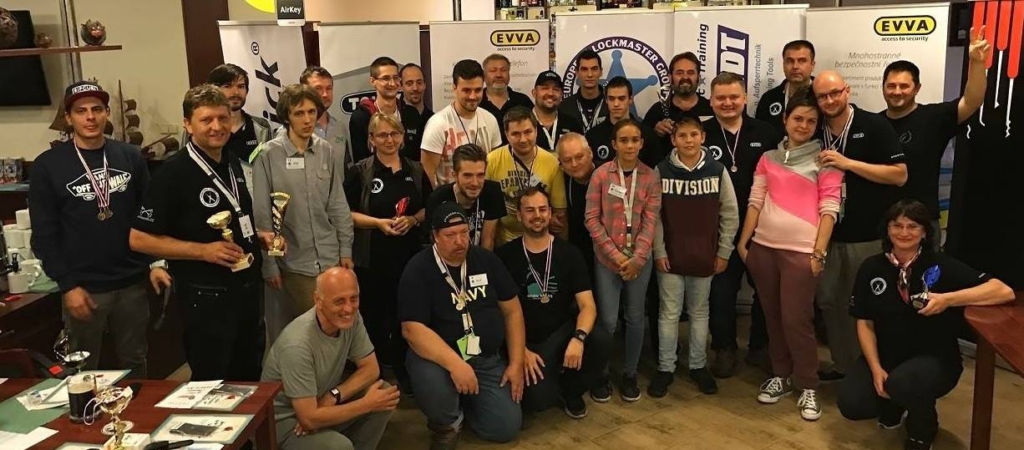 Tým lockpickerů z Evropy na loňském ročníku 2017